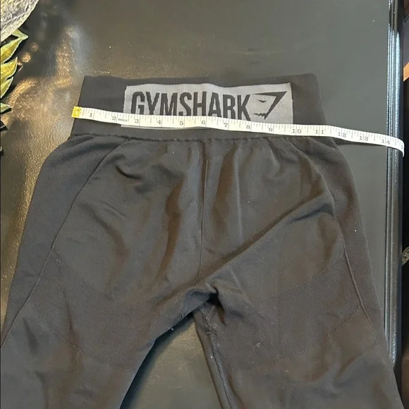 Gymshark Black Leggings pre owned - Picture 1 of 3